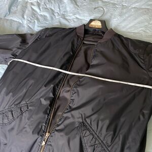 Men’s Quicksilver lightweight bomber jacket.